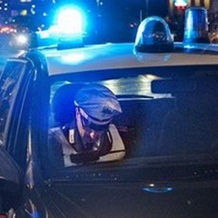 Coppiette nel mirino, caccia al rapinatore seriale