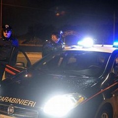 Tenta il suicidio lanciandosi in mare: salvata