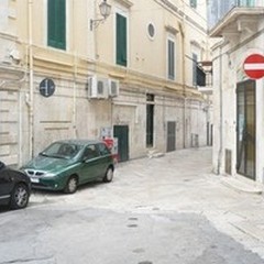 C’è chi entra nel centro storico indisturbato