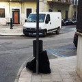 Quel cestino portarifiuti maltrattato in piazza della Vittoria