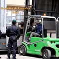 La Guardia di Finanza dona alcool sequestrato: diventerà disinfettante