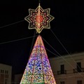 Acceso il nuovo Albero di Natale Megamark in piazza Vittorio Emanuele II