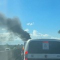 Statale 16 bis, veicolo in fiamme: traffico in tilt tra Giovinazzo e Molfetta
