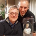 Nicola Giotti dona un uovo al più grande cioccolatiere del mondo