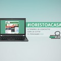 Restate a casa, vi teniamo noi in contatto con la città