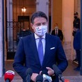 Coronavirus, c'è il nuovo Dpcm. Conte invita a fare attenzione anche in famiglia