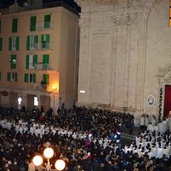 Giubileo, Mons. de Gioia ha spalancato la Porta Santa della Cattedrale di Molfetta