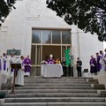 Mons. Cornacchia: «Noi a scuola dai defunti che ci invitano ad aprire gli occhi sul presente»