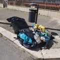 Via Papa Giovanni XXIII ridotta a pattumiera