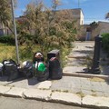 La sfida al senso civico continua: via Papa Giovanni XXIII ridotta a discarica