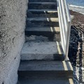 Una nuova scala alla Cappella. In via di sostituzione alcune ringhiere a Ponente