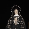 Fede e pietà popolare: emozione per la processione dell'Addolorata a Giovinazzo (FOTO)