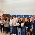 Scuola  "Buonarroti ", assegnate le borse di studio e le pagelle d'oro