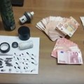 Nascondevano hashish e cocaina in casa. Arrestata una coppia di 31enni