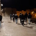 Giovani beccati in gruppo senza mascherina su via Marina: il racconto di Depalma