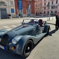  "Amati ", mille rose e una splendente Plus Four della Morgan Motor per San Valentino a Bari