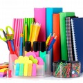 Raccolta materiale scolastico e cibo per animali, quando la solidarietà non va in vacanza