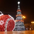 L'8 dicembre accensione dell'albero in piazza e concerto di Sagi Rei