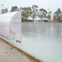 De Pergola, le panchine vanno… sott'acqua