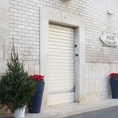 Ladri in gioielleria. Disturbati, fuggono