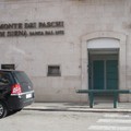 Rapina in banca senza armi. Minacciano e fuggono col bottino