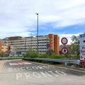 42enne morto al Policlinico. La denuncia dei familiari: «Responsabilità medica»