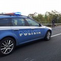Tamponamento tra due auto e un camion sulla 16 bis: un ferito