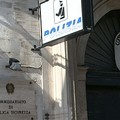 Trovato ferito nell'auto, mistero fitto tra Bitonto e Giovinazzo: è giallo