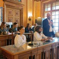 Area metropolitana, i sindaci a Emiliano: «Chiediamo lo stato d'emergenza per rifiuti e roghi tossici»