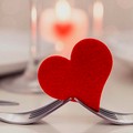 A San Valentino i pugliesi scelgono i fiori e le cene fuori