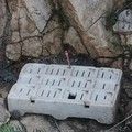 Foto schock: a Torre Gavetone siringhe usate tra gli scogli