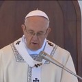 Mons. Cornacchia all'IVE per presentare il libro sulla visita di Papa Francesco a Molfetta