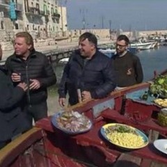Giovinazzo fa un figurone in tv