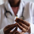 Sanità: prosegue la somministrazione dei vaccini anti Covid da parte dei farmacisti
