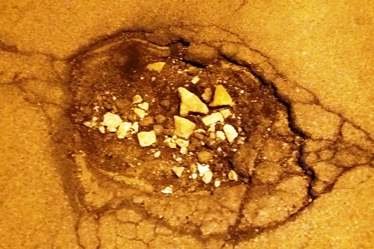 La buca di Trav. XX Settembre. <span>Foto Gianluca Battista</span>