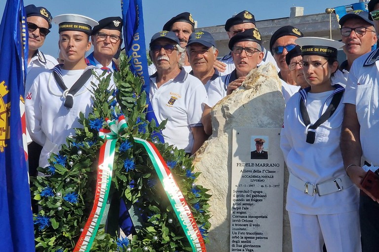 Inaugurazione stele sul Lungomare Marina Italiana. <span>Foto Ufficio stampa </span>