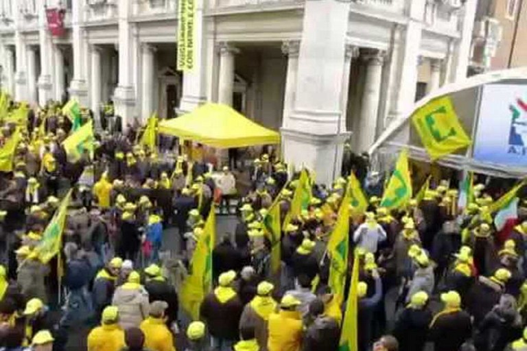 Coldiretti manifesta a Roma