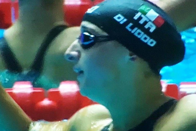 Elena Di Liddo in vasca