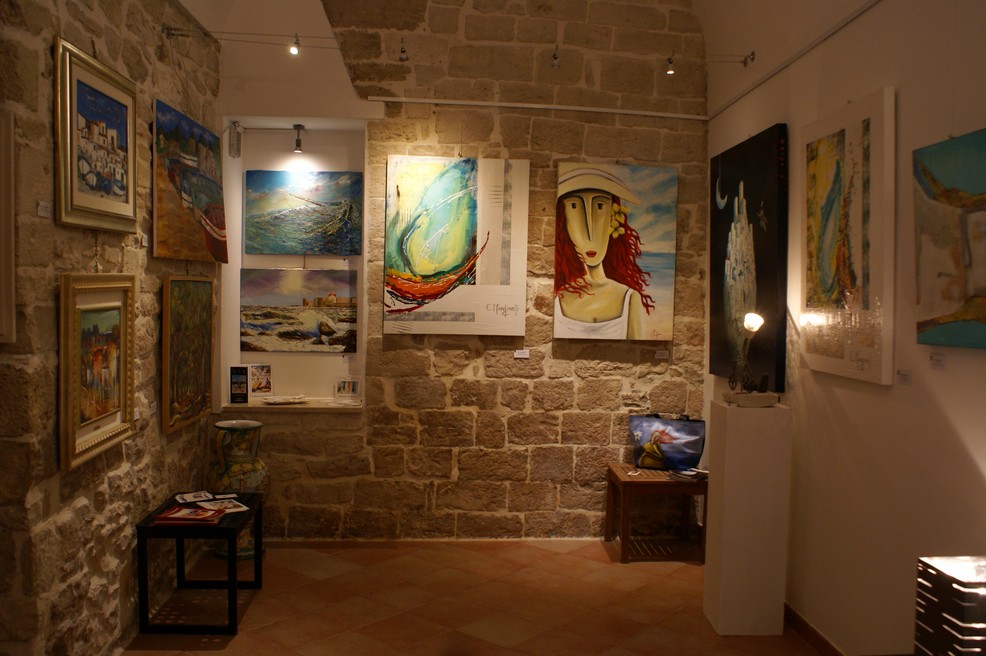 La collettiva in esposizione. <span>Foto Catia Carrozzo</span>