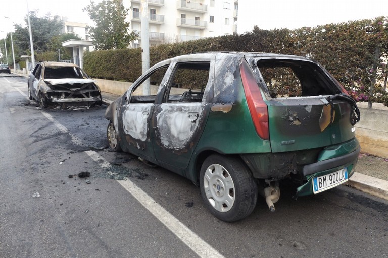 L'incendio in via Di Vittorio