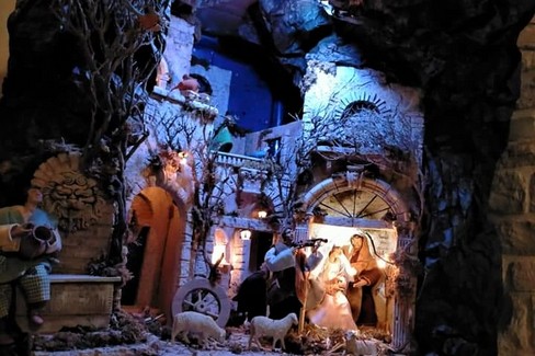 Il presepe artistico condominiale