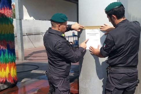 Il sequestro della Guardia di Finanza