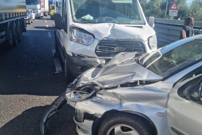 L'incidente stradale avvenuto sulla strada statale 16 bis