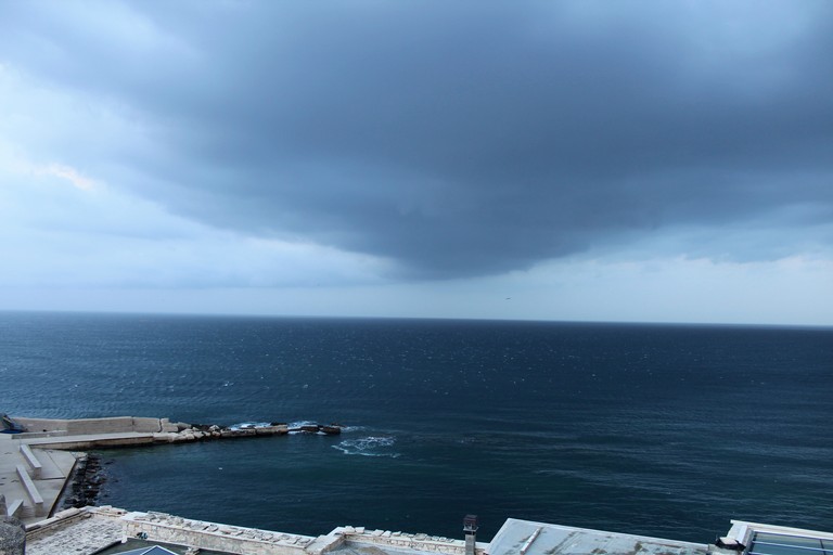 Nuvole stratiformi a Levante. <span>Foto Gianluca Battista</span>