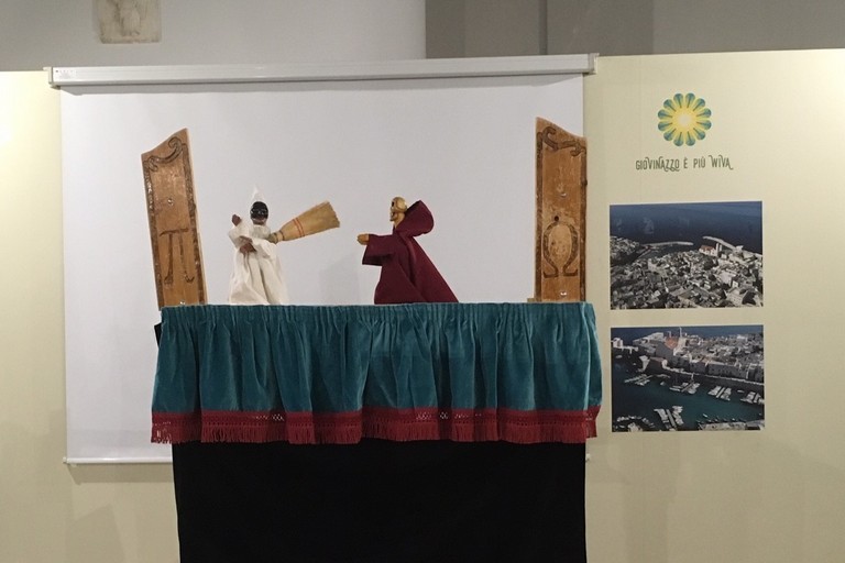 Lo spettacolo di burattini. <span>Foto Marzia Morva</span>