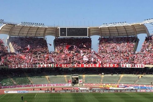 La Curva Nord contro il Como