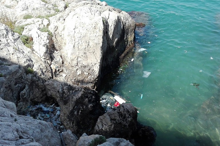 Rifiuti in mare