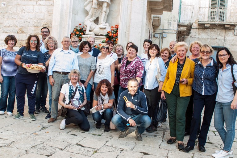 Foto di gruppo finale. <span>Foto Vincenzo Paparella</span>