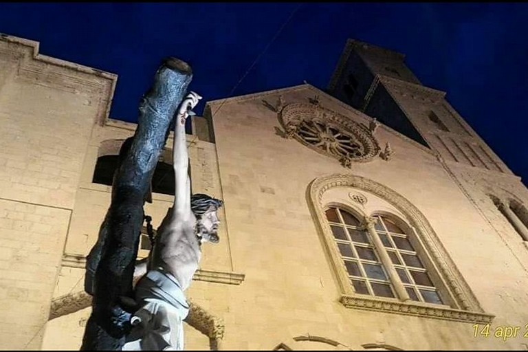 Gesù in croce