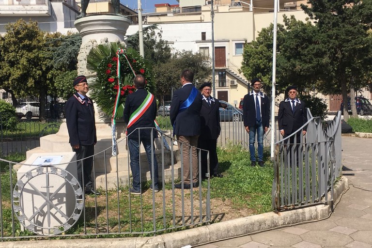 L'omaggio ai caduti